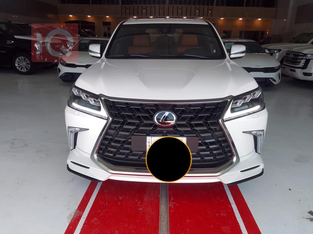Lexus LX